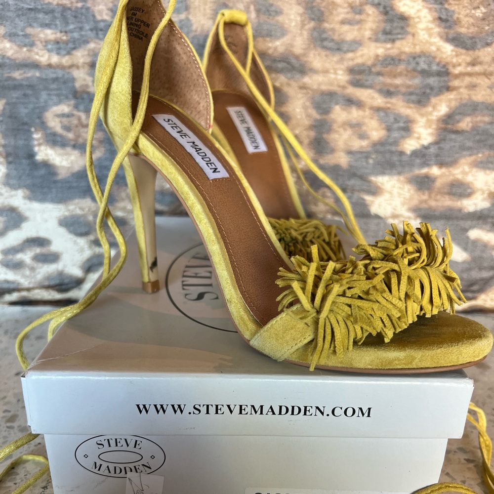Steve Madden lime green heels with ankle raps Size 8